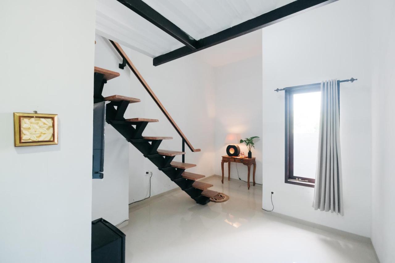 D'Tamblingan Guest House At Taman Griya Jimbaran Redpartner - Minimum Stay 30 Nights Ngoại thất bức ảnh