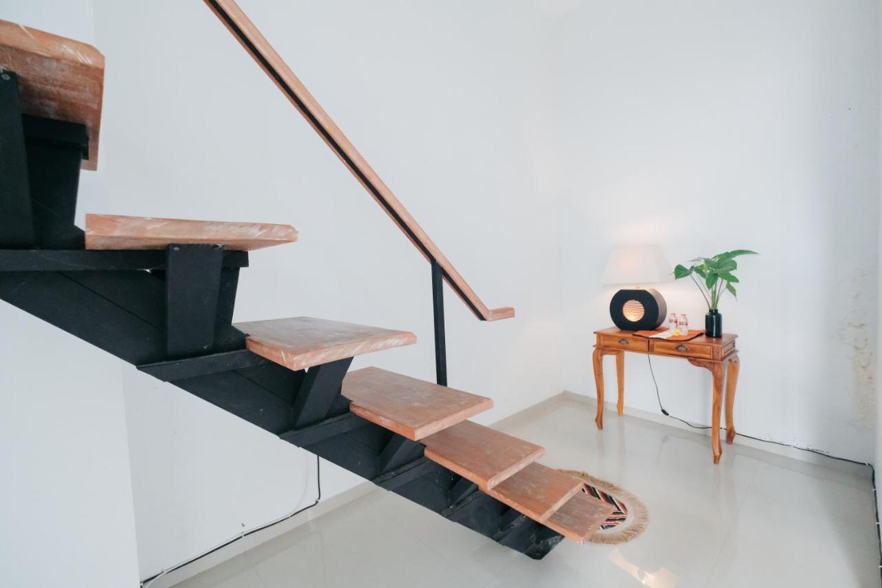 D'Tamblingan Guest House At Taman Griya Jimbaran Redpartner - Minimum Stay 30 Nights Ngoại thất bức ảnh