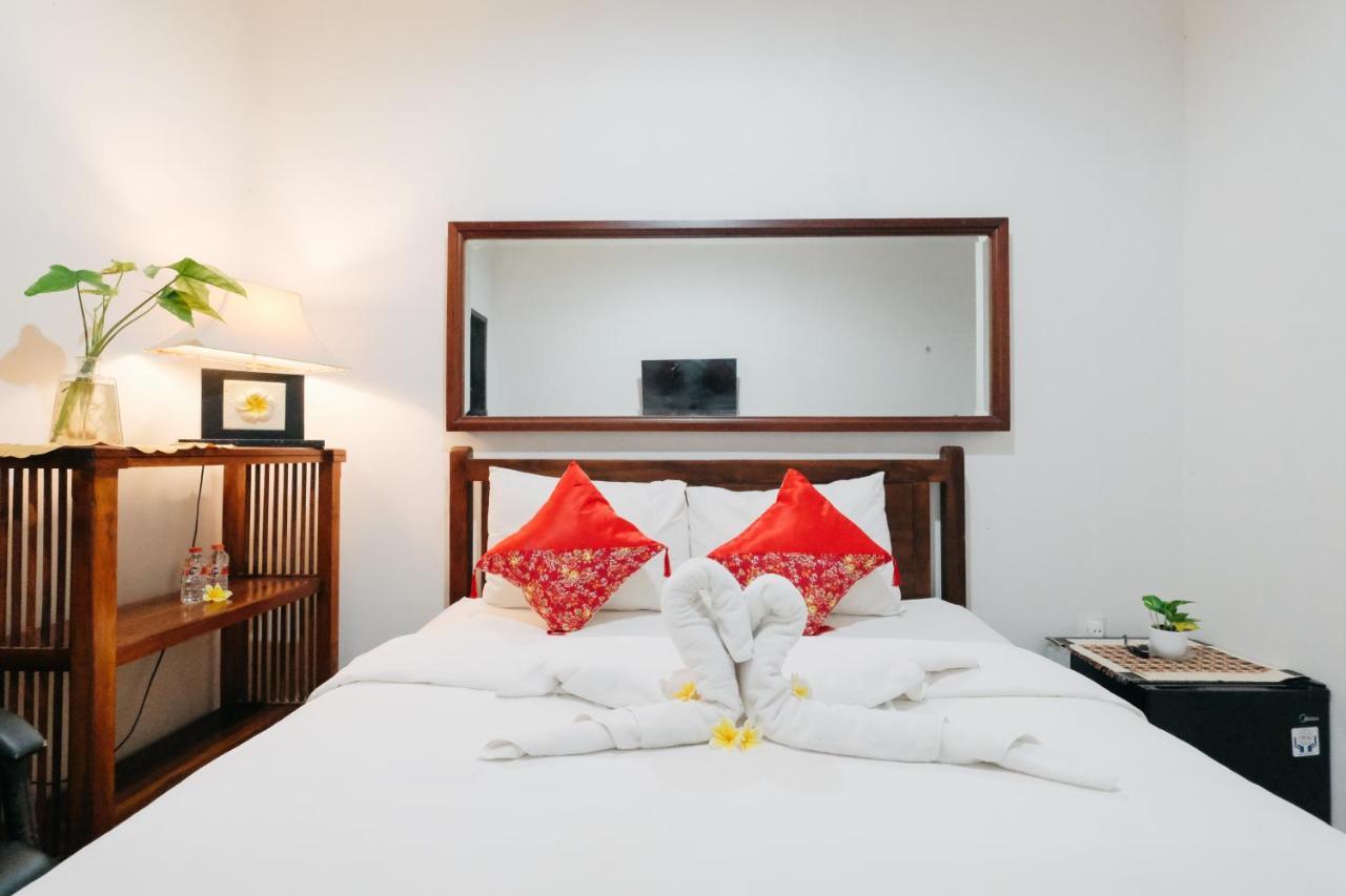 D'Tamblingan Guest House At Taman Griya Jimbaran Redpartner - Minimum Stay 30 Nights Ngoại thất bức ảnh